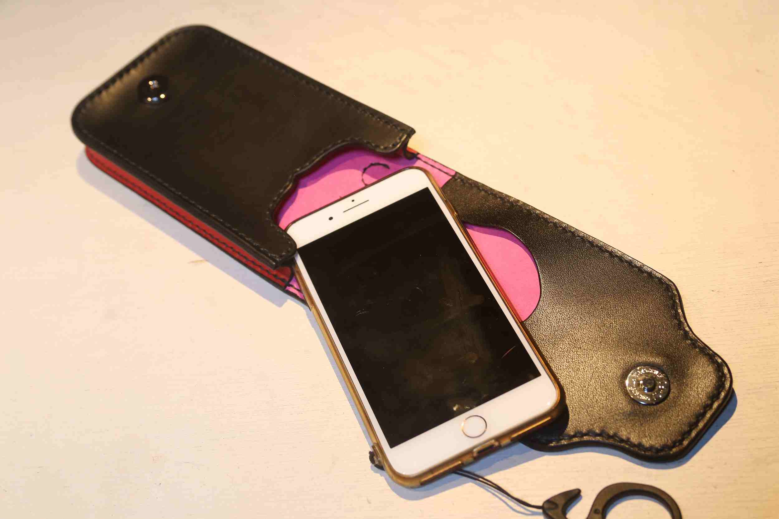 スマホレザーベルトケース・内張り
