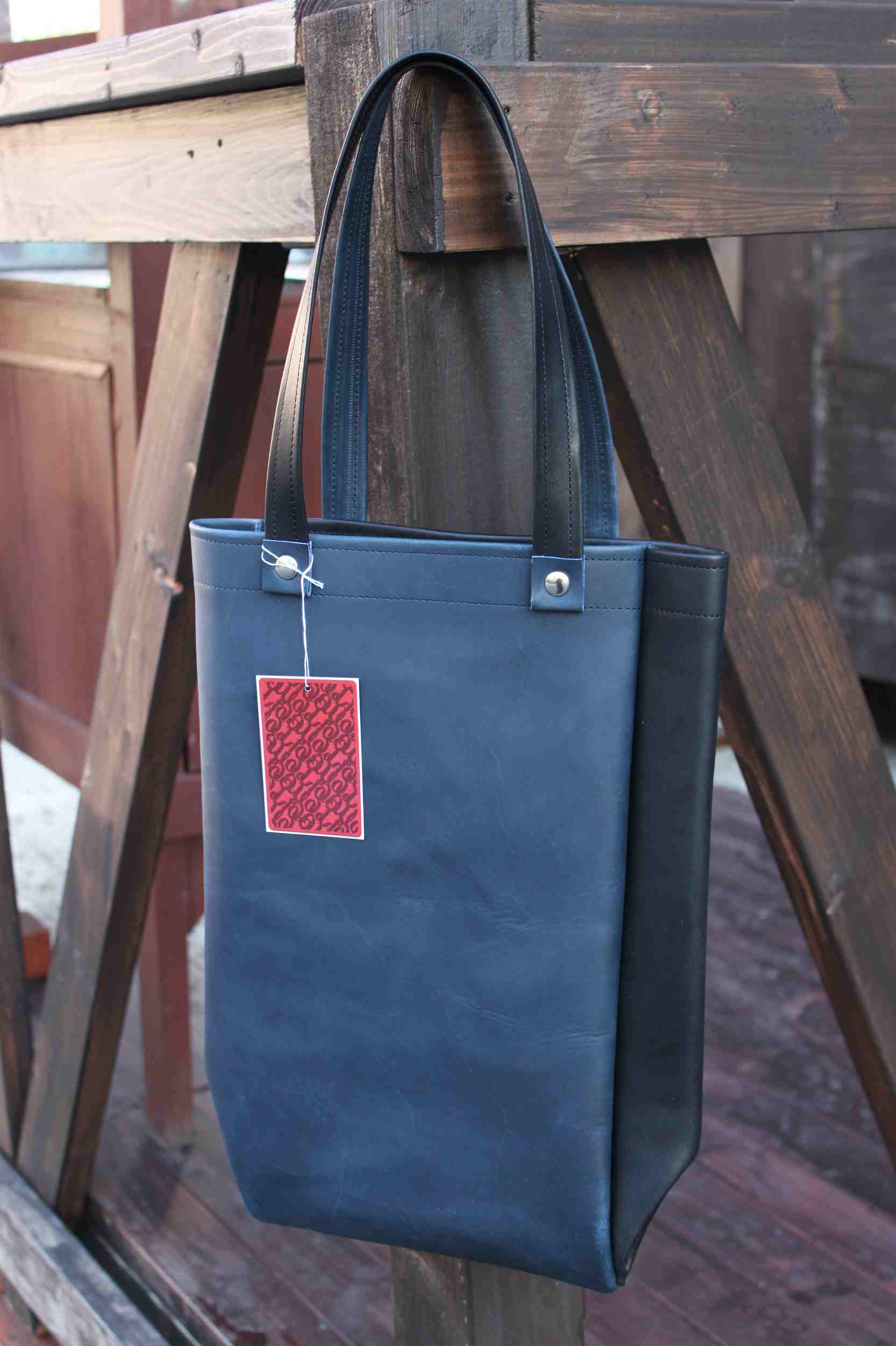 変形トートバッグ・ネイビーの画像