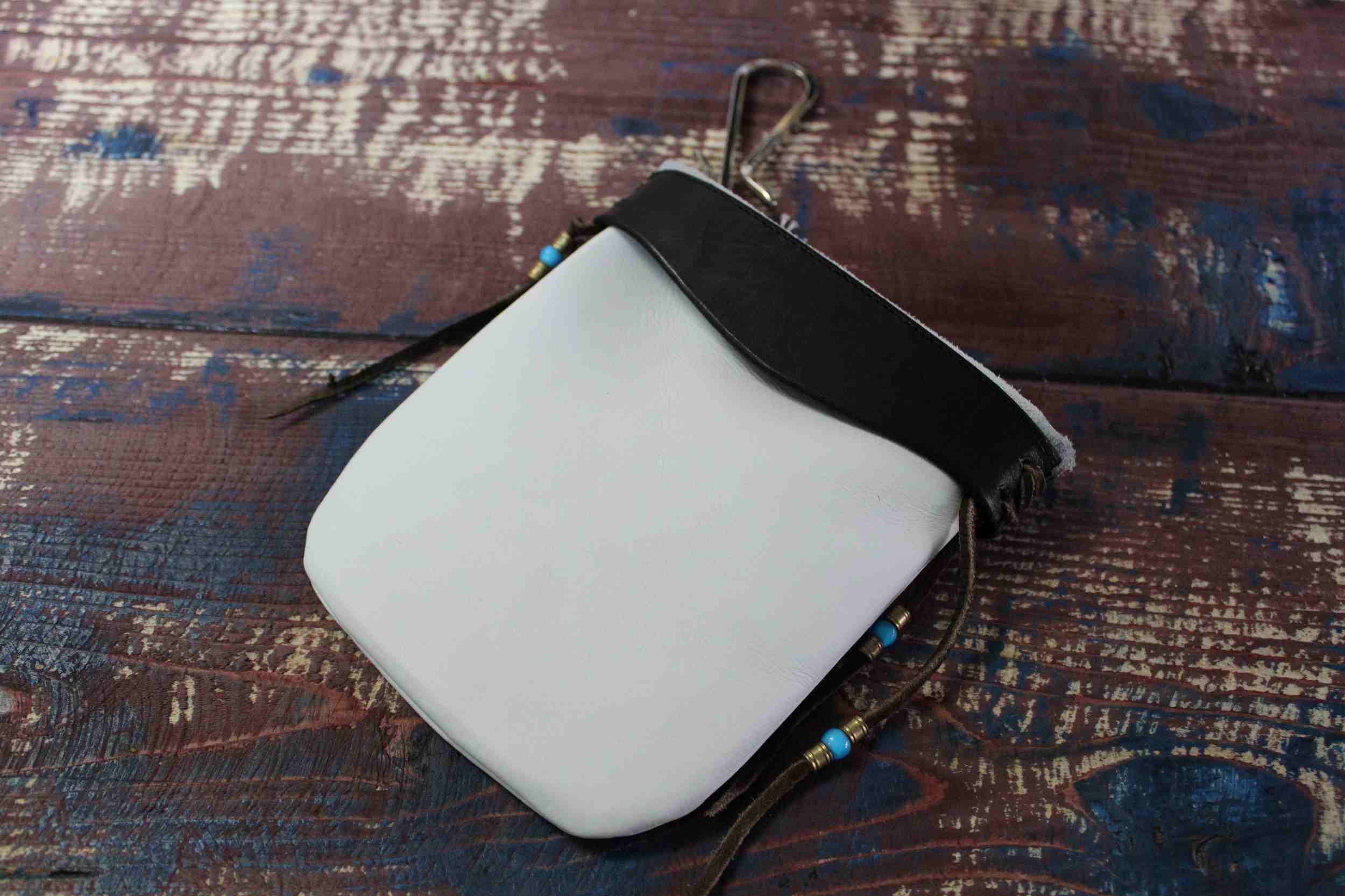 ミニポーチ・ホワイトの画像