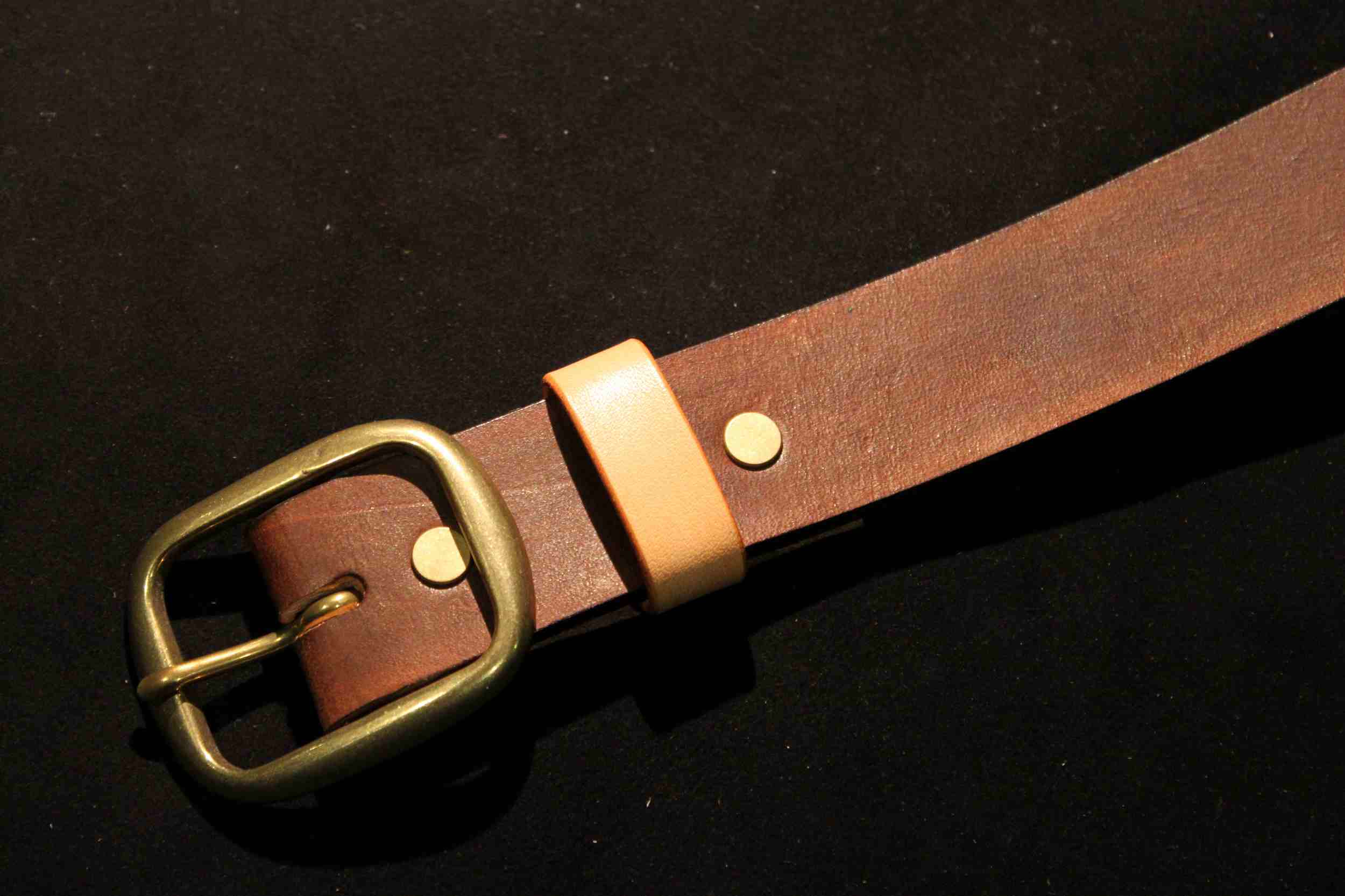 後染めレザーベルトの画像