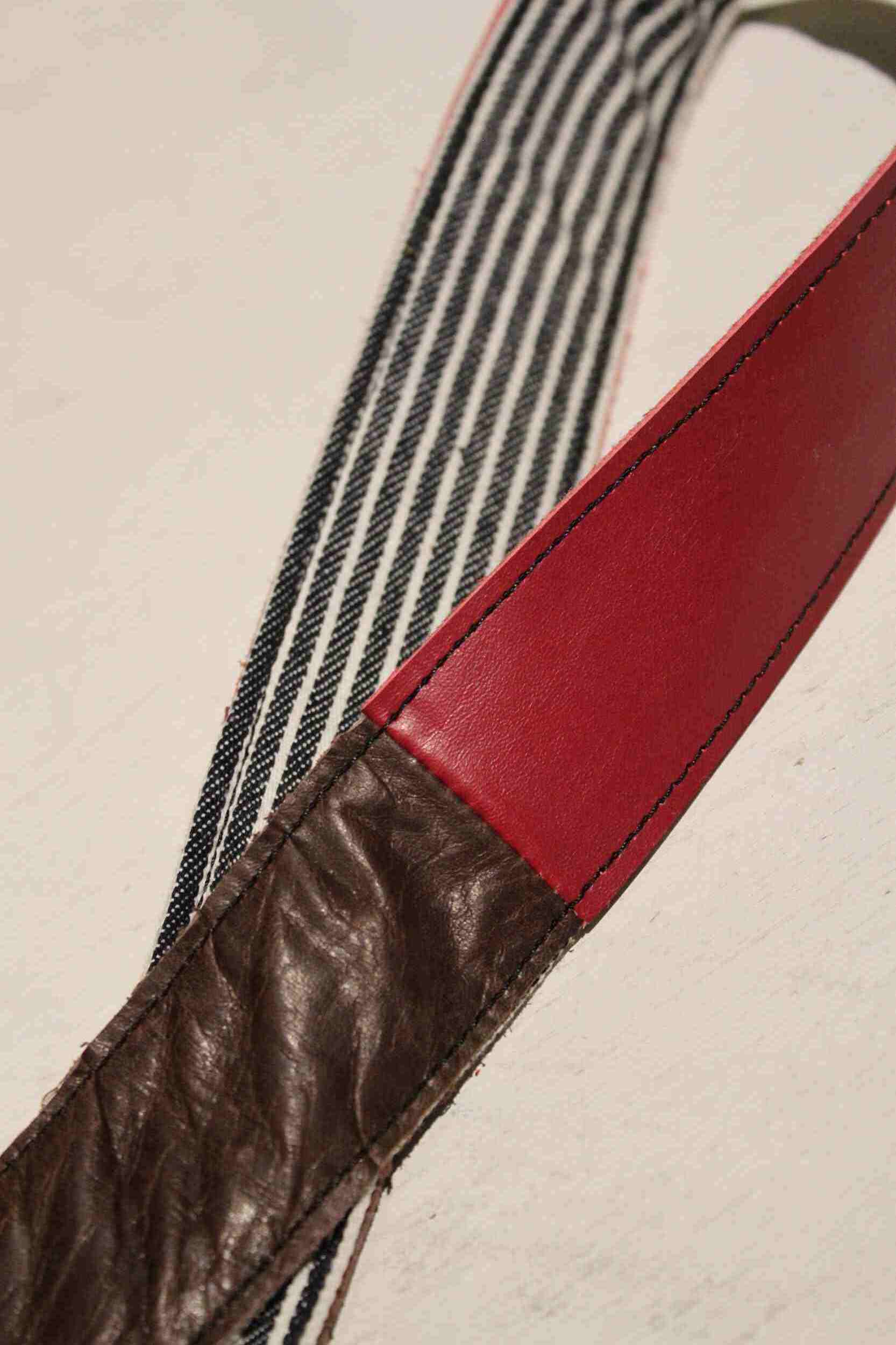 レッドレザーストラップ|金具付きナチュラル革仕様のハンドメイドショルダーストラップ画像