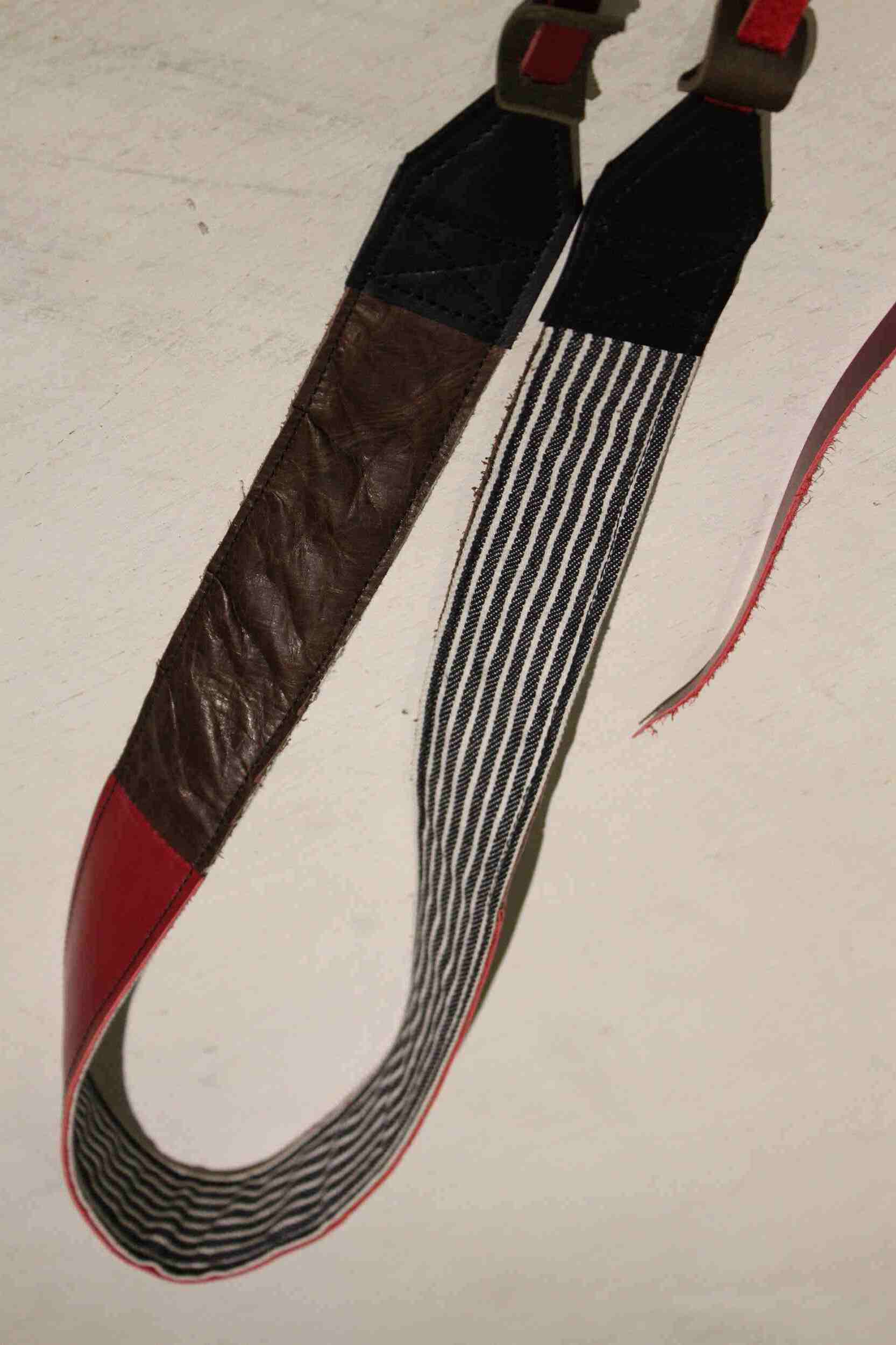 ストライプ柄レザーストラップ|金具付きナチュラル革仕様のハンドメイドショルダーストラップ画像