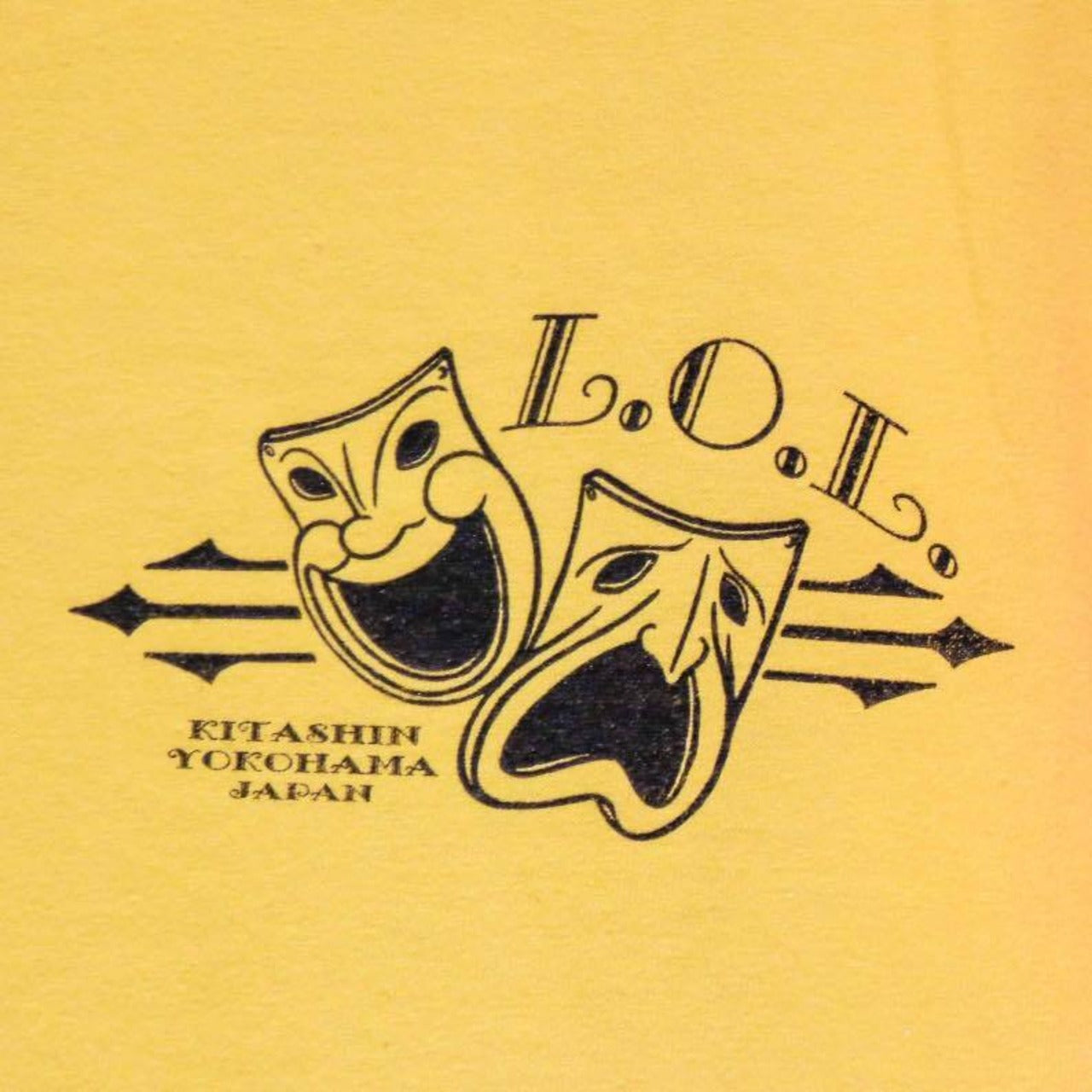 イエローのLOLロゴTシャツ｜ストリートファッション・プリント半袖Tシャツ